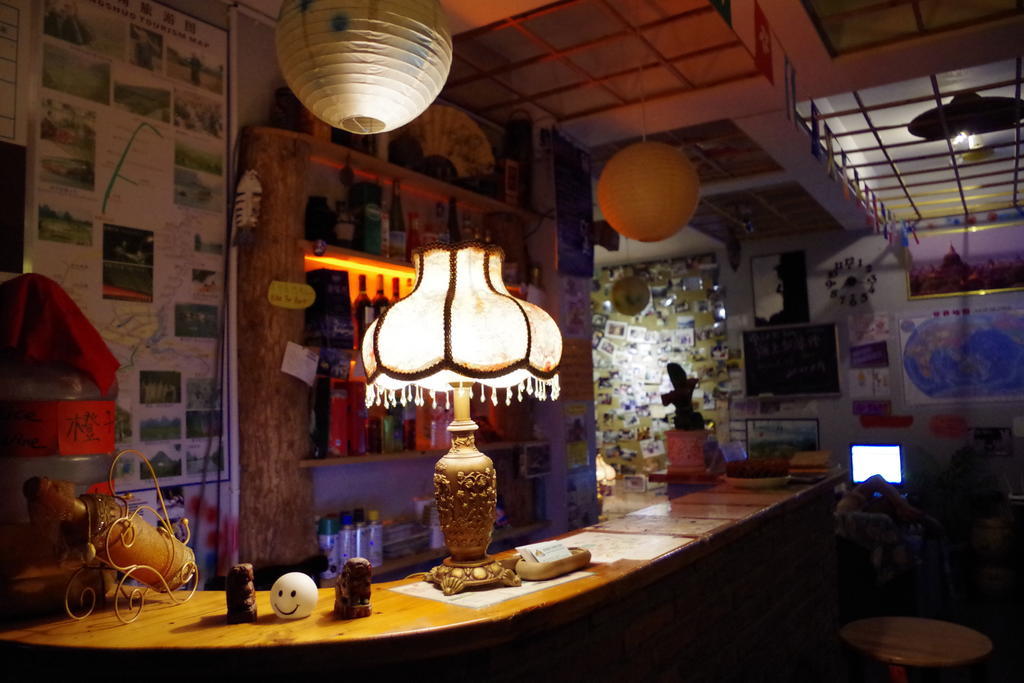 Yangshuo Travellers Land Youth Hostel Extérieur photo