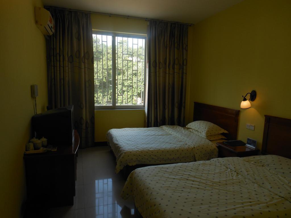 Yangshuo Travellers Land Youth Hostel Extérieur photo
