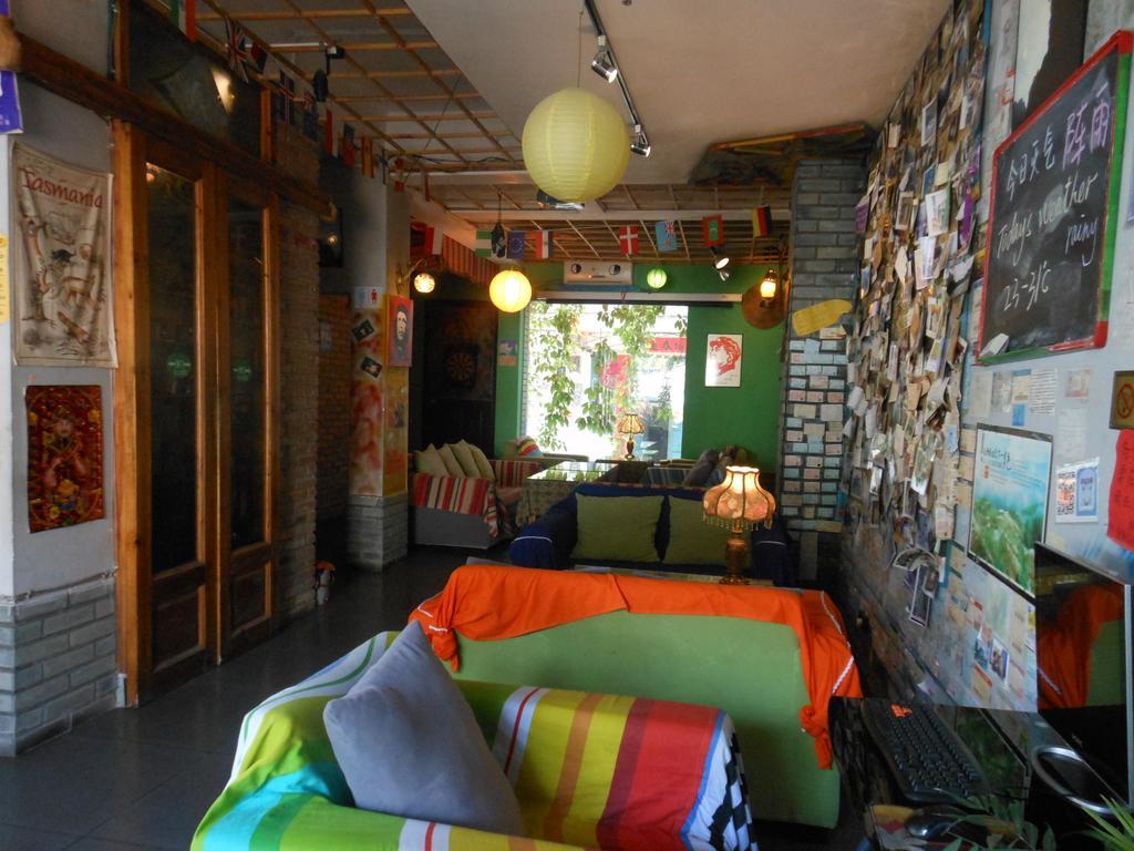 Yangshuo Travellers Land Youth Hostel Extérieur photo