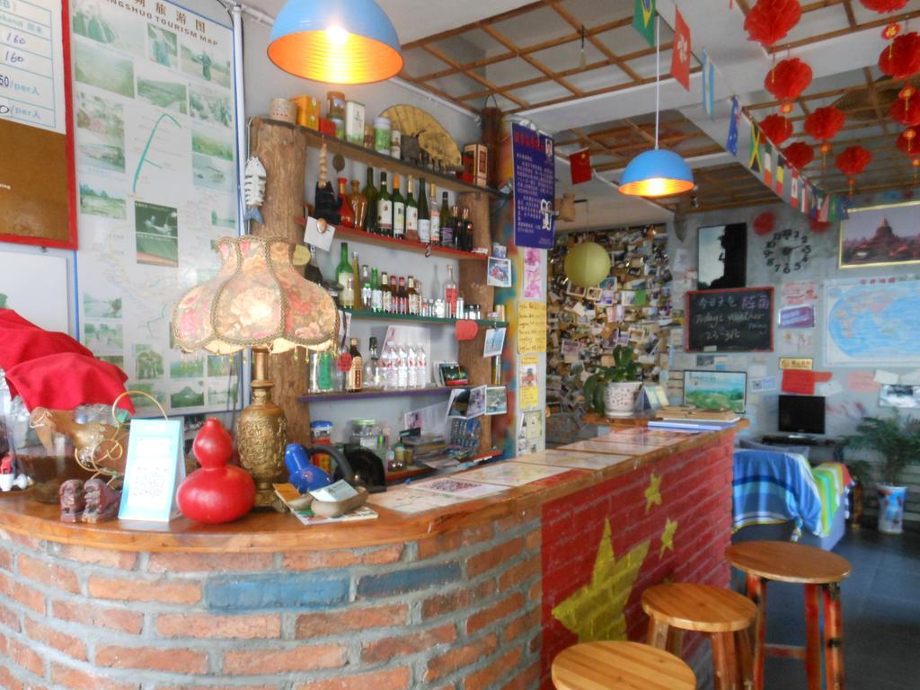 Yangshuo Travellers Land Youth Hostel Extérieur photo