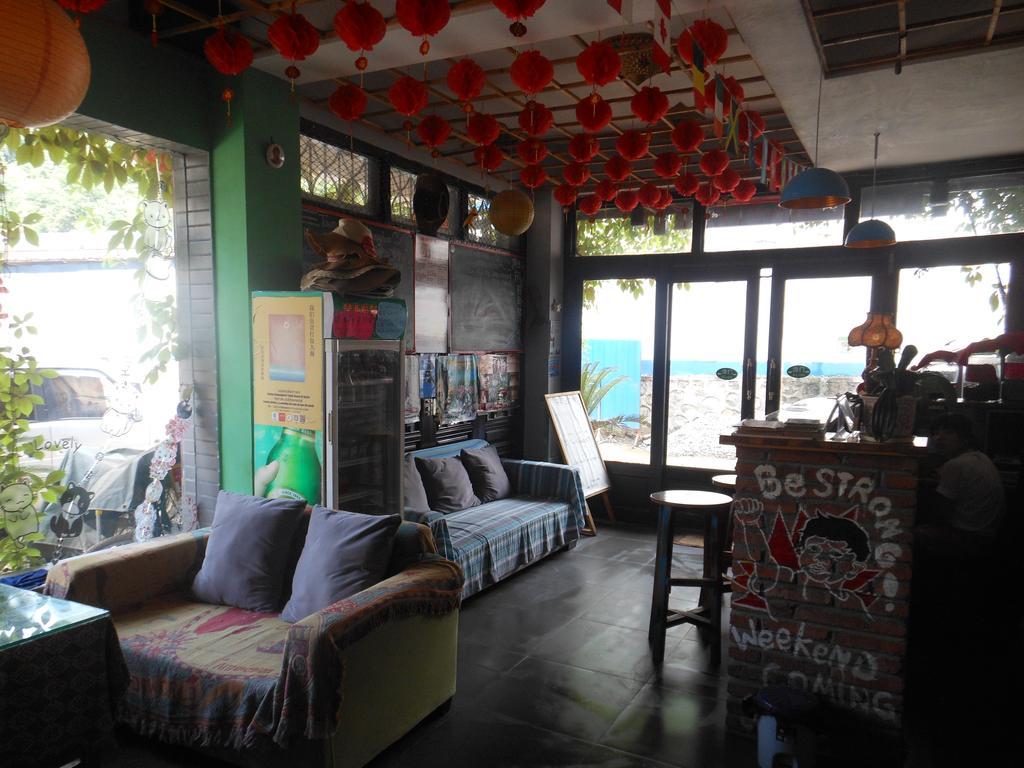 Yangshuo Travellers Land Youth Hostel Extérieur photo