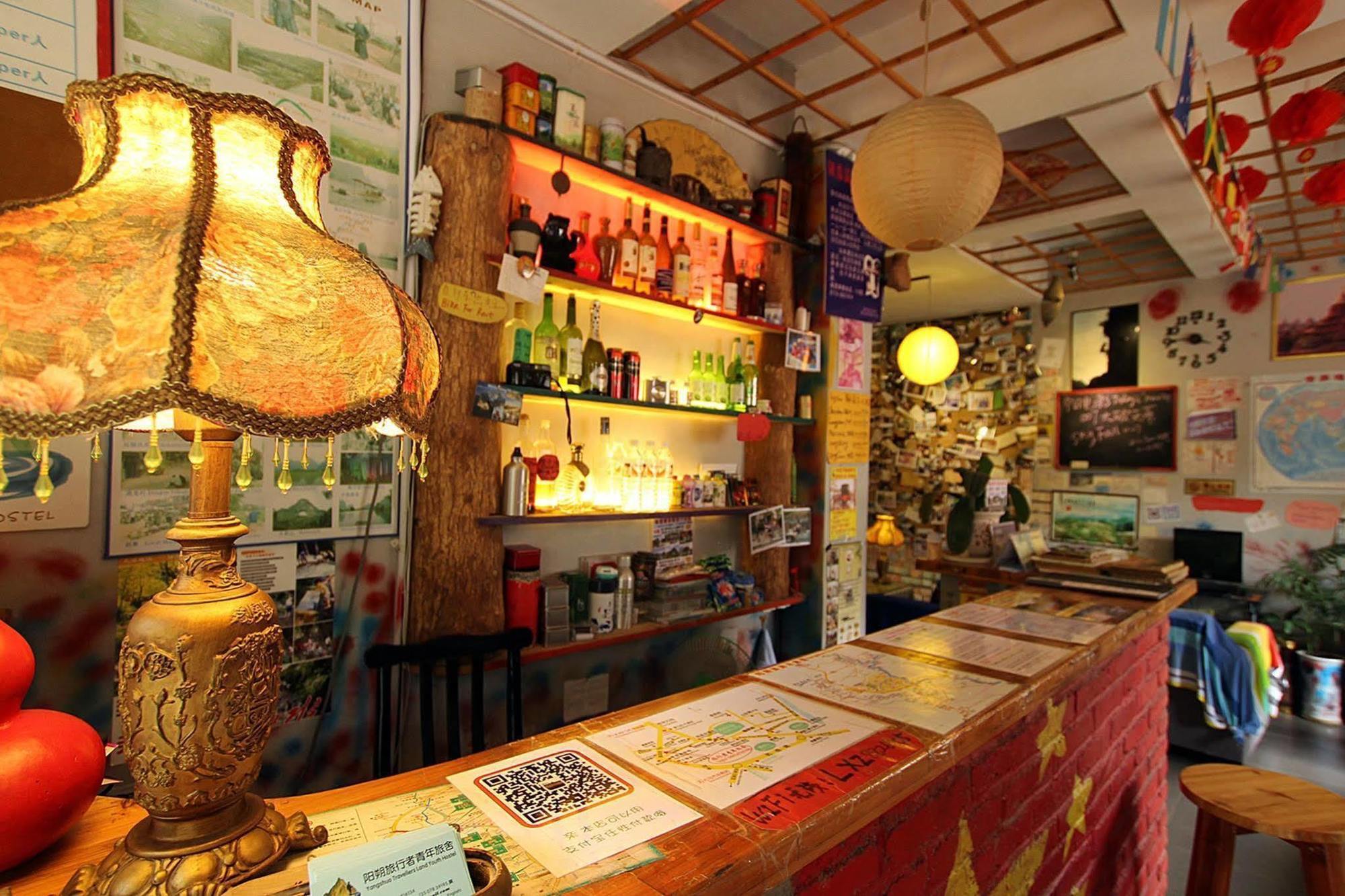 Yangshuo Travellers Land Youth Hostel Extérieur photo